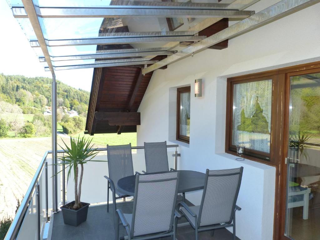Ferienhaus Bluemel Inkl. Freier Strandbadeintritt Velden am Wörthersee Room photo