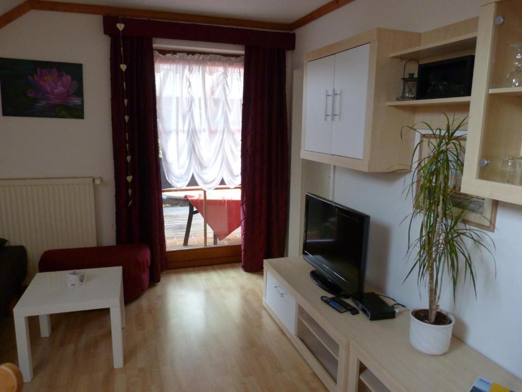 Ferienhaus Bluemel Inkl. Freier Strandbadeintritt Velden am Wörthersee Room photo